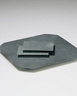 Test plate for the semiconductor industry