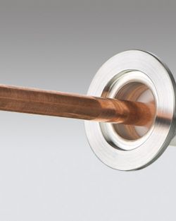 Feedthrough with ISO-KF flange